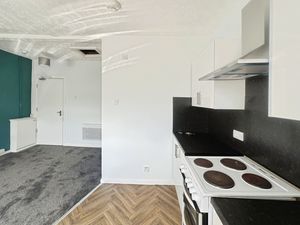 Open Plan Studio- click for photo gallery